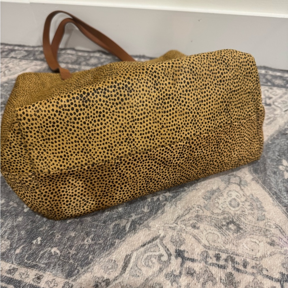 Madewell Transport Tote in Calf Hair Leopard Print (No Crossbody Strap) - Picture 4 of 4